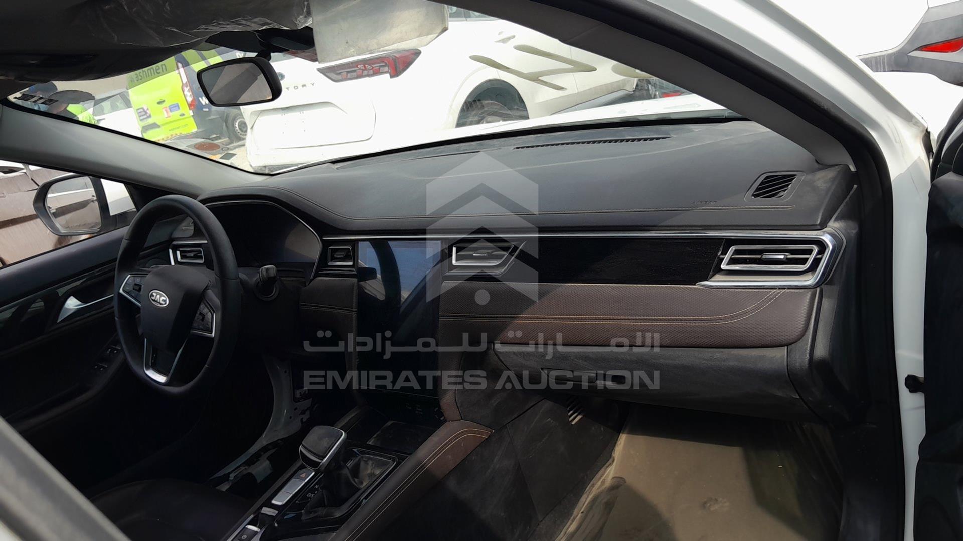 2023 JAC J7 VIN: LJ12FKT32P4014828