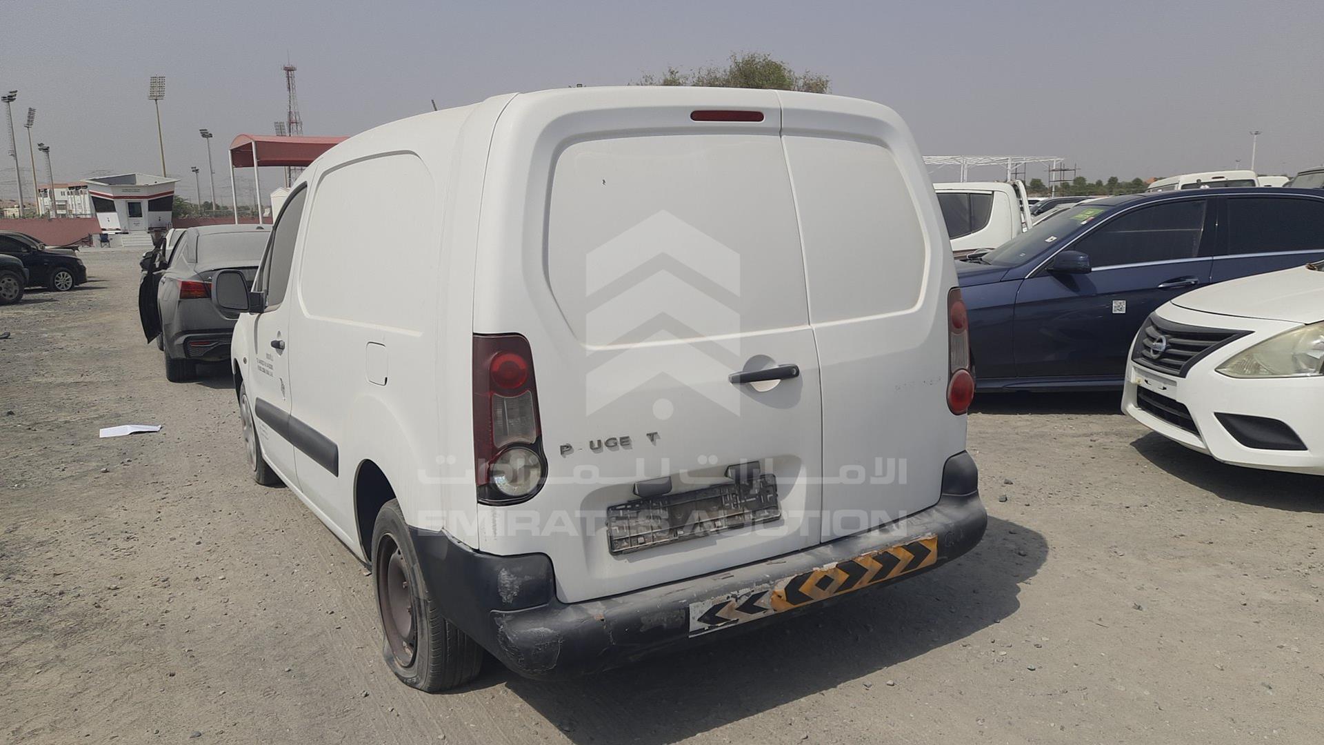 2015 PEUGEOT PARTNER VIN: VF37ENFUXFJ515832