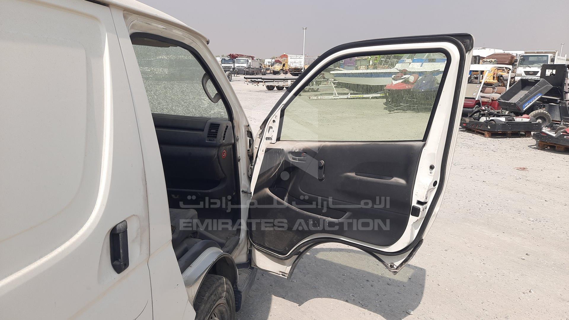 2015 TOYOTA HIACE VIN: JTFHX02P5F0100328