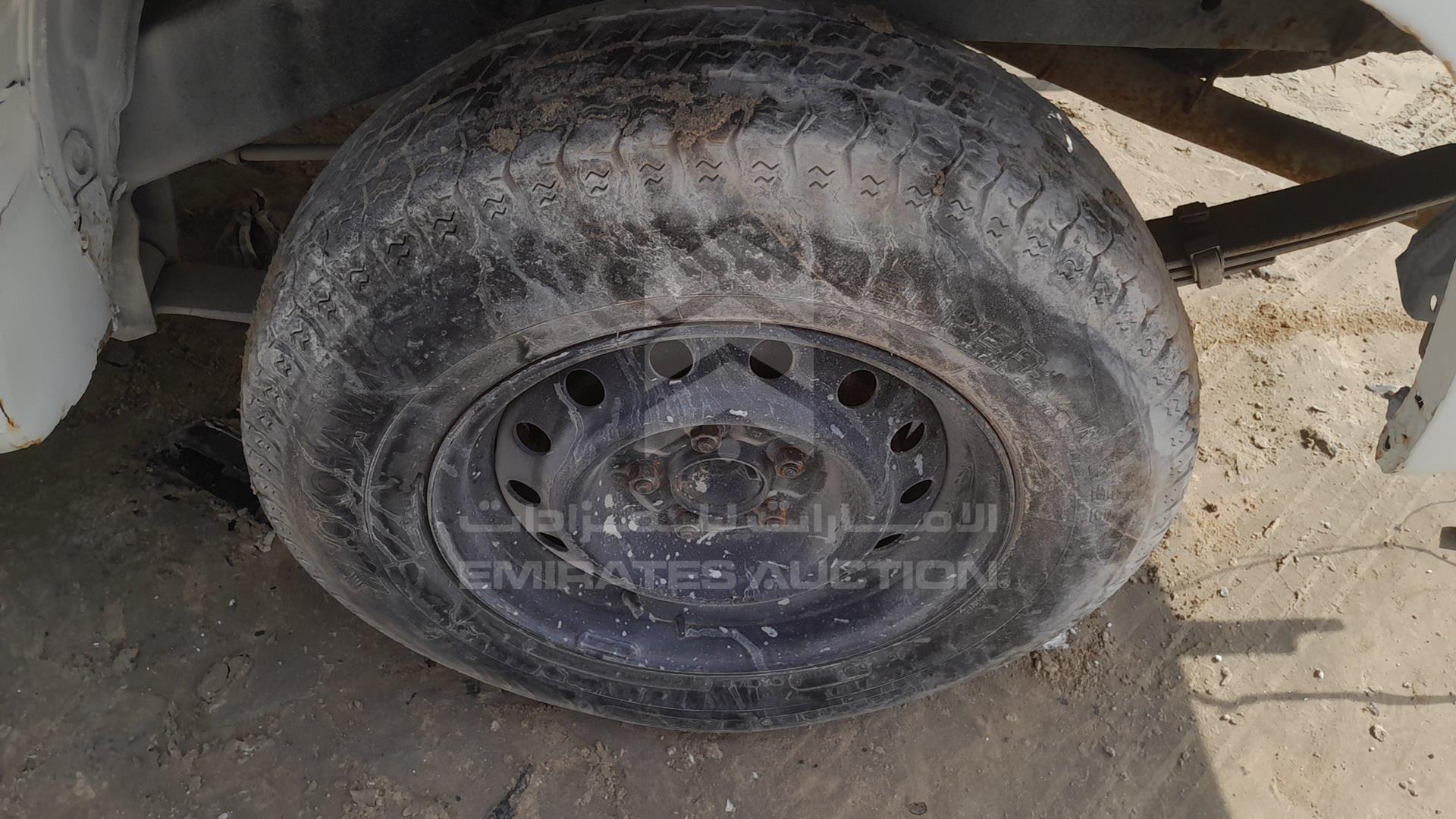 2004 TOYOTA PICK UP VIN: JTFEM426240146092