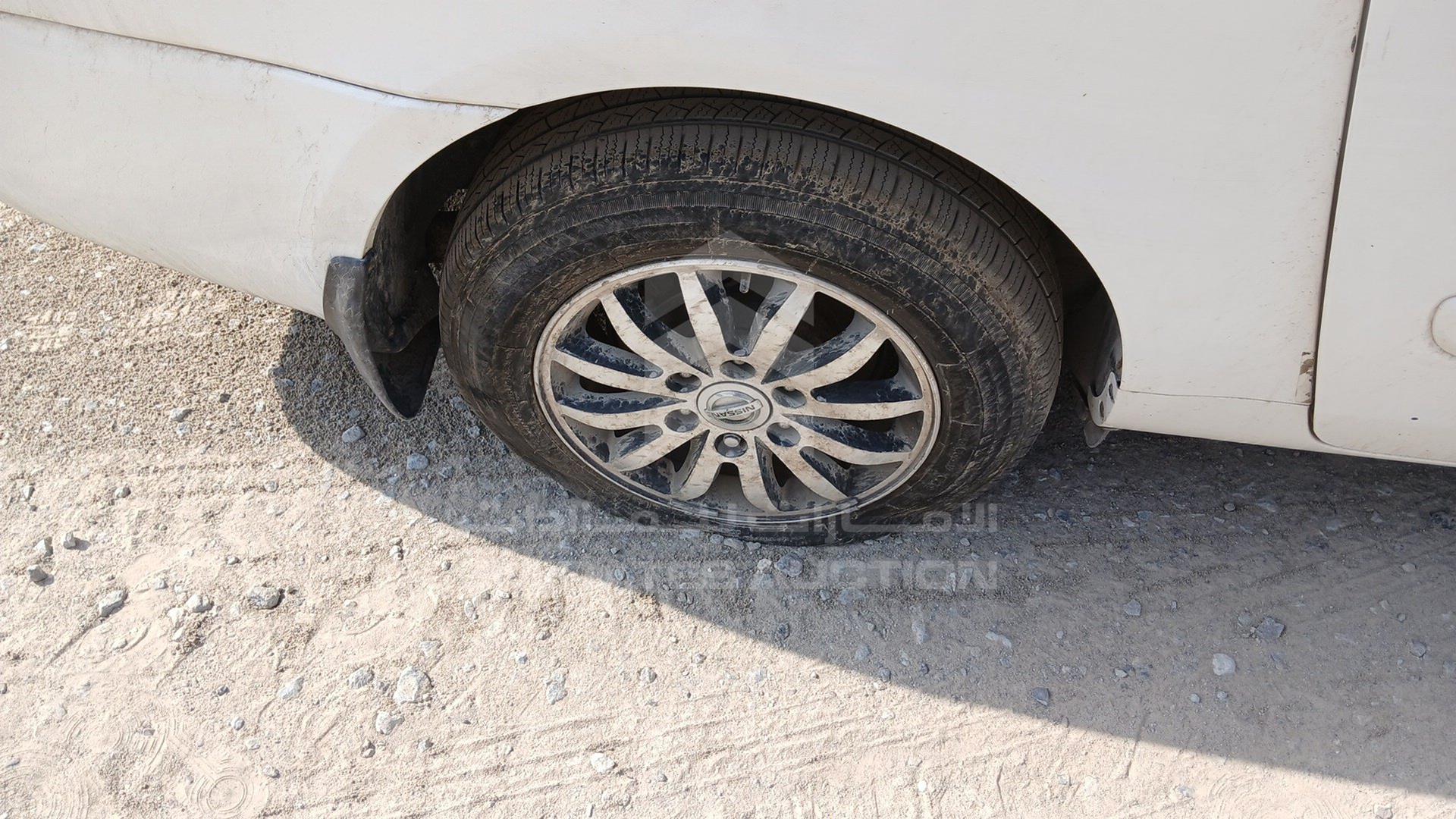 2011 KIA CARNIVAL VIN: KNAMH8176B6368474