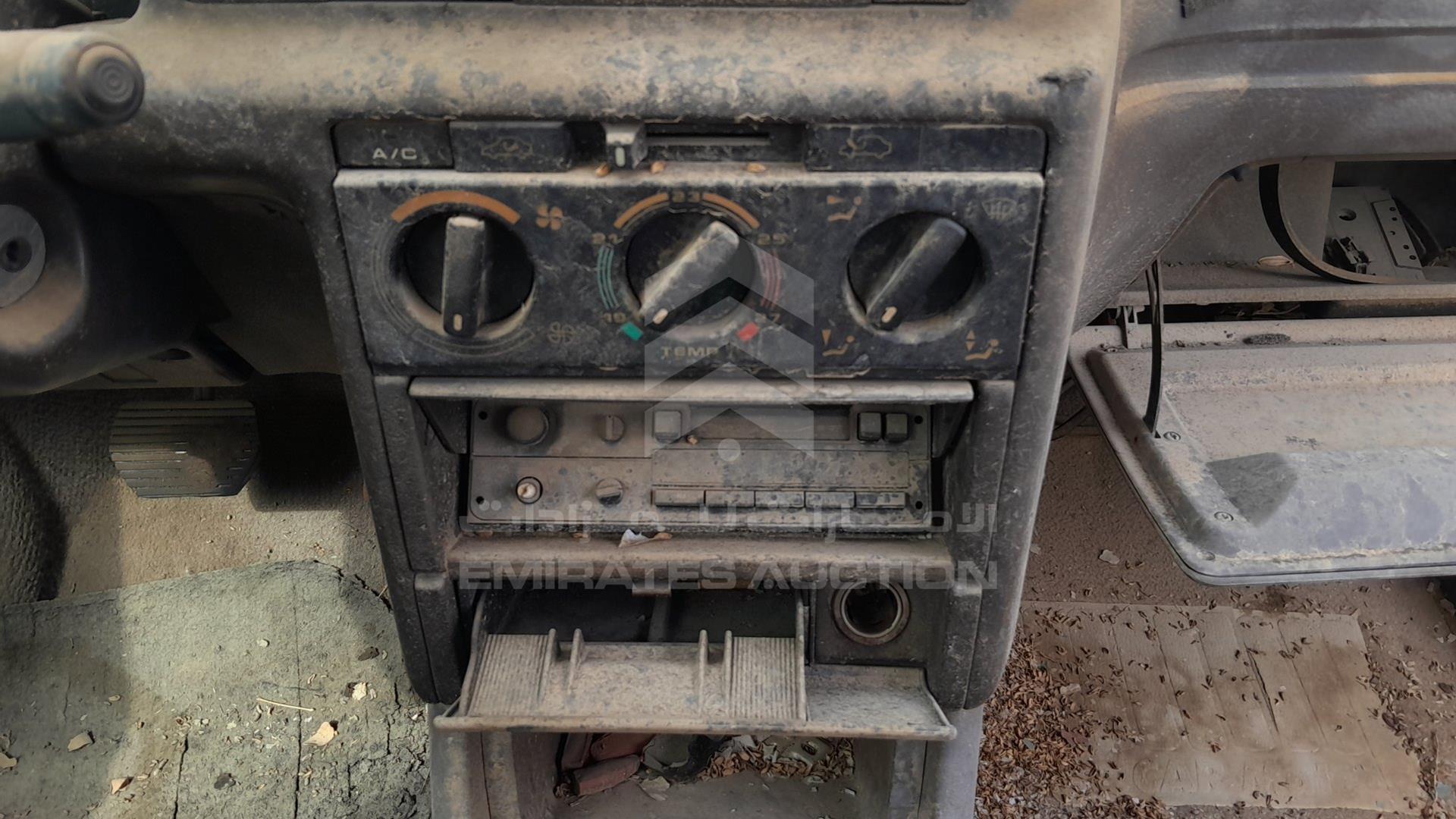 0 PEUGEOT 405 VIN: VF315BD2408730684