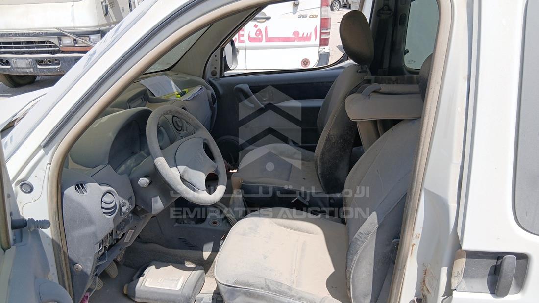 2009 Peugeot Partner — Front Left Driver Seat View — Photo 12