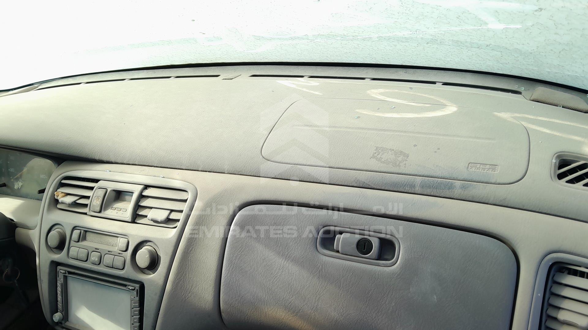 1998 HONDA ACCORD VIN: 1HGCG165XWA012937