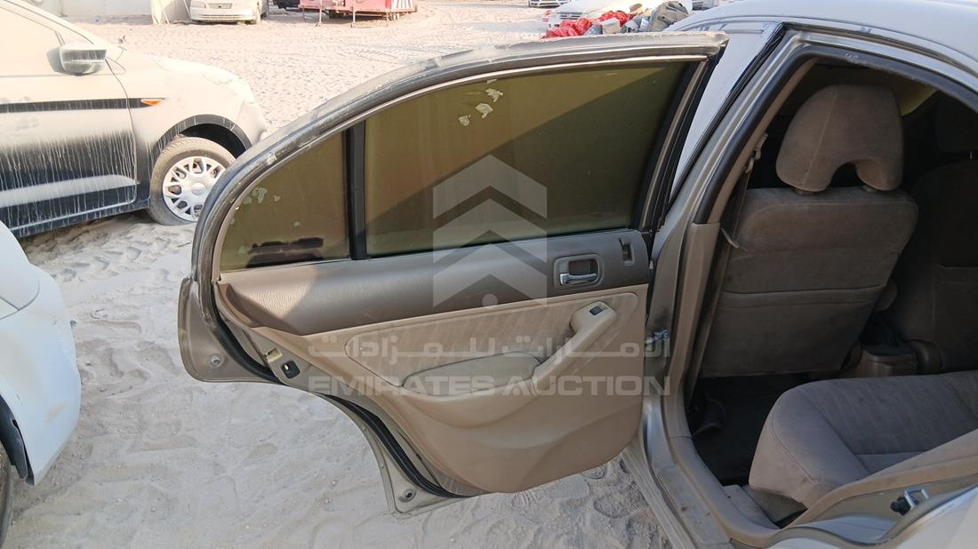 هوندا سيفيك 2005 — الباب الخلفي الأيسر — صورة 18