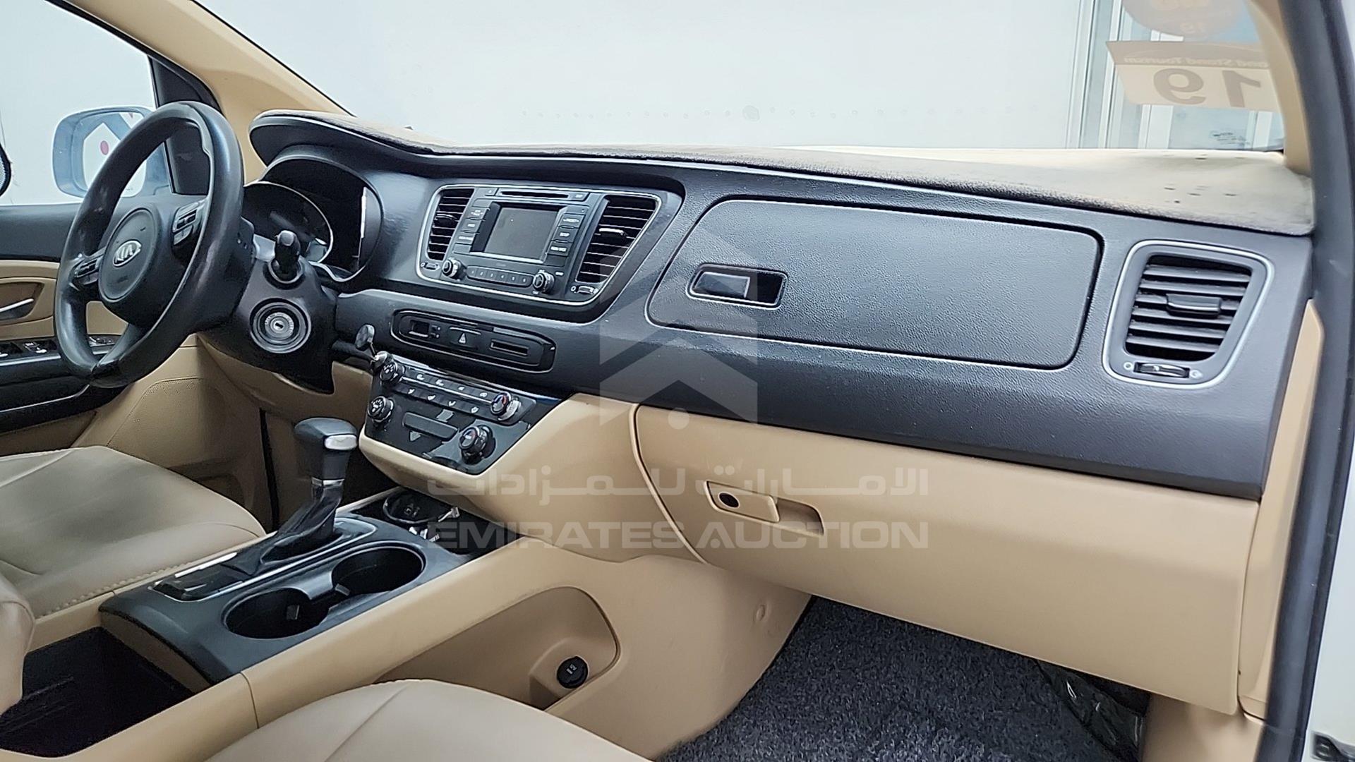 2018 KIA CARNIVAL VIN: KNAMB8120J6412148