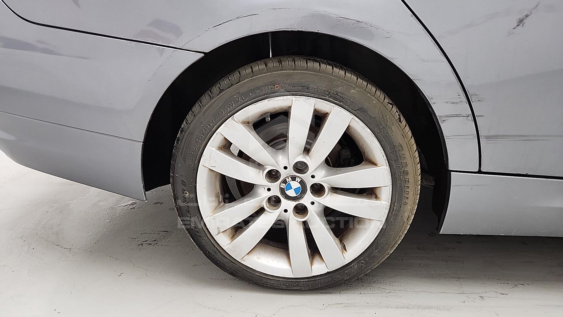 2009 BMW 325 VIN: WBAPH11019A167760