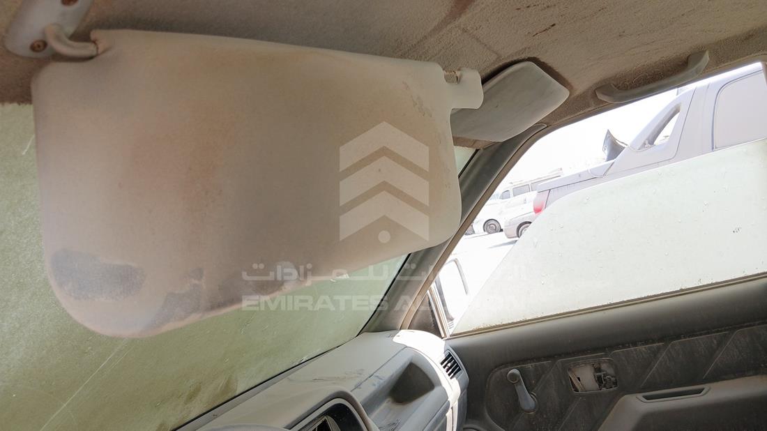 2000 Isuzu KB — Sun Roof View — Photo 18