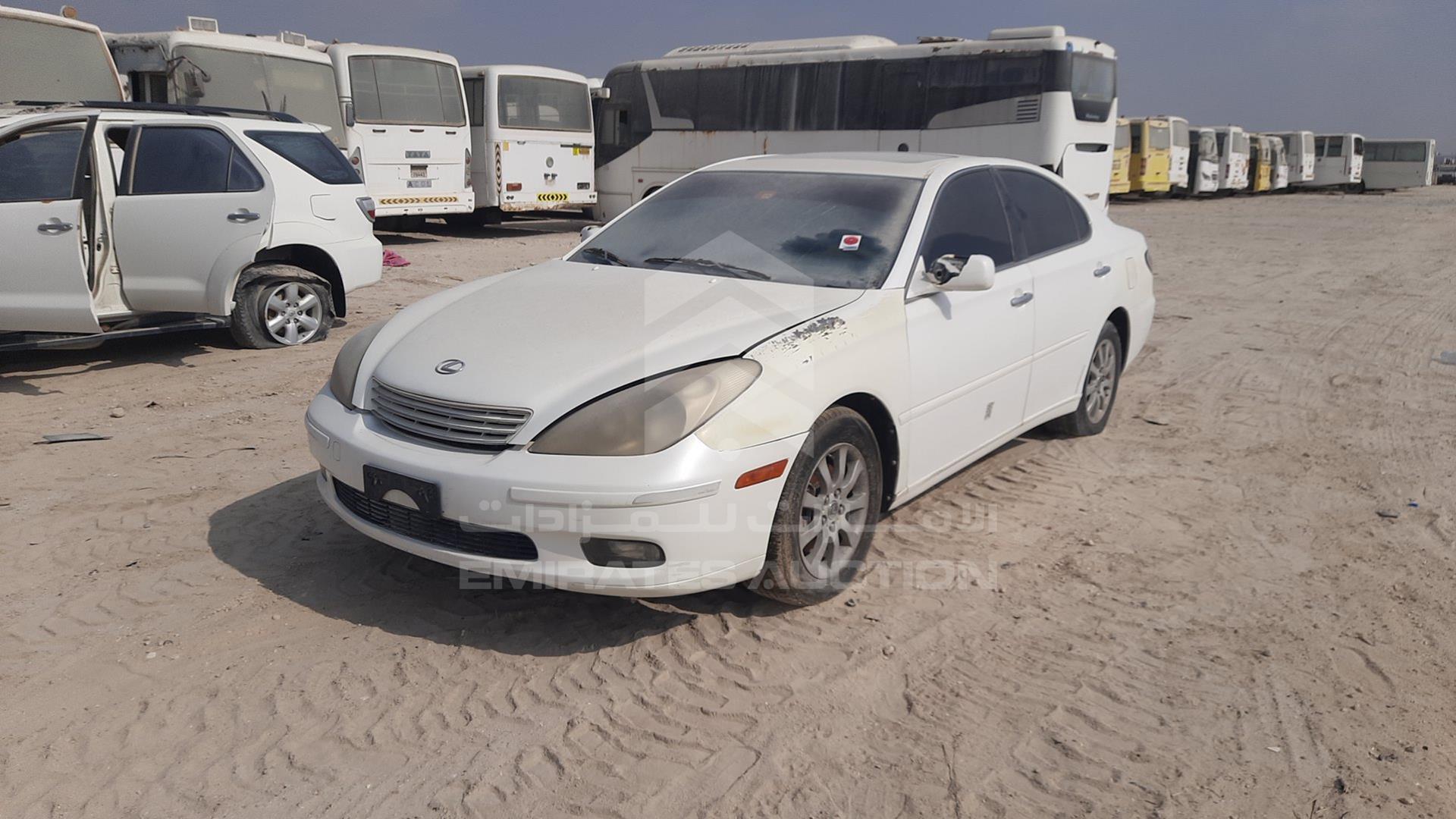 2002 LEXUS ES 300 VIN: JTHBF30G820049888