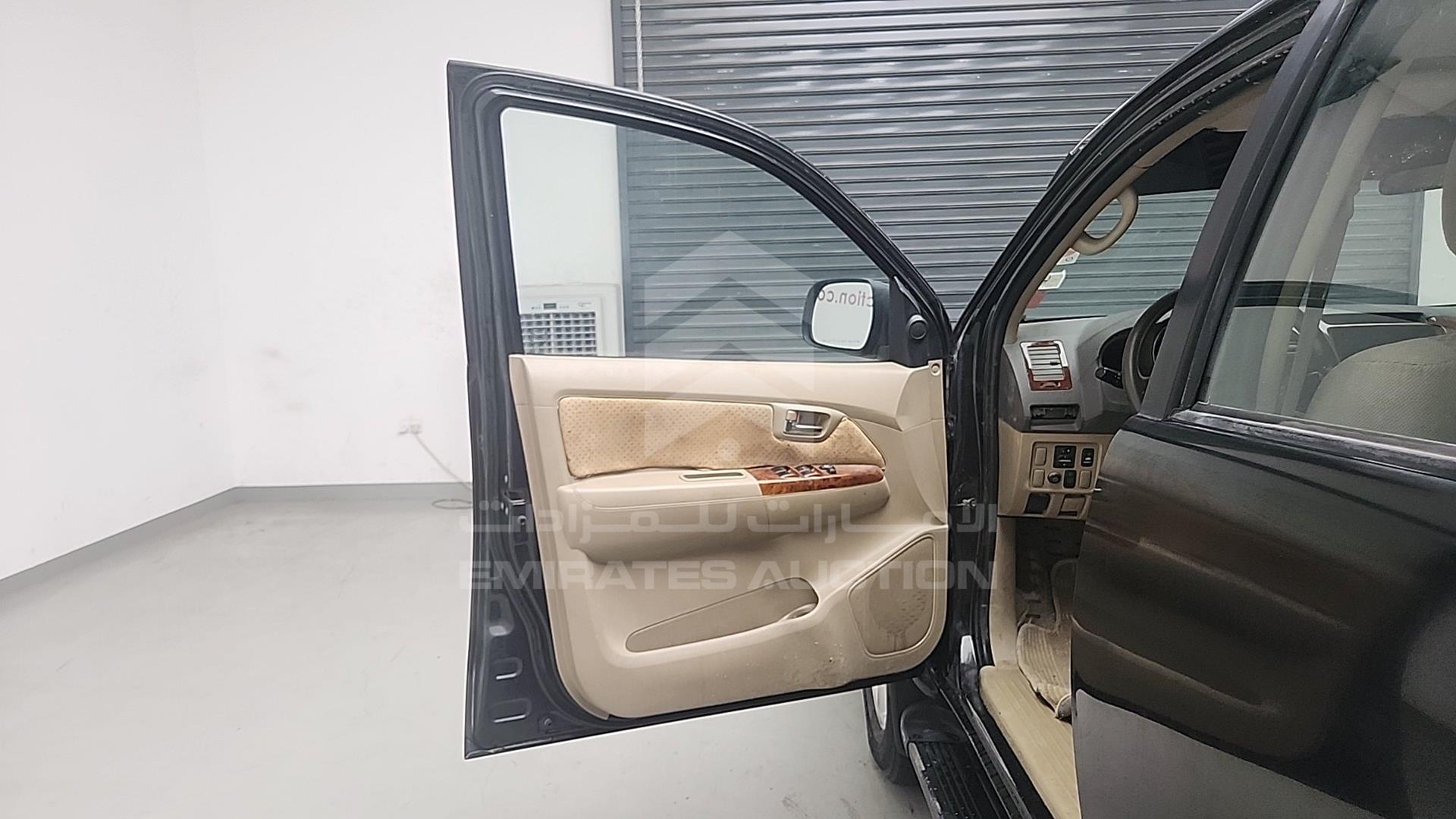 2011 TOYOTA FORTUNER VIN: MHFYX59GXB8018784