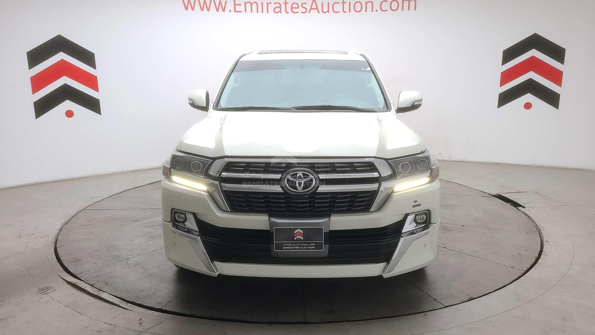 2016 TOYOTA LAND CRUISER VIN: JTMHY05J6G4036341