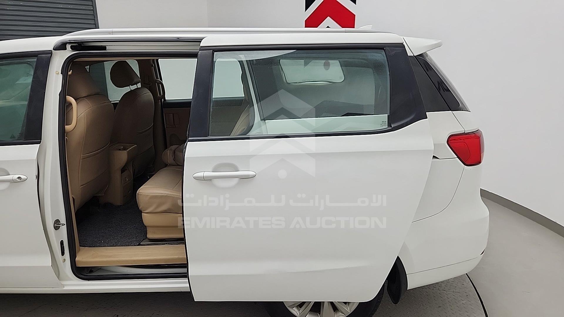 2018 KIA CARNIVAL VIN: KNAMB8120J6412148