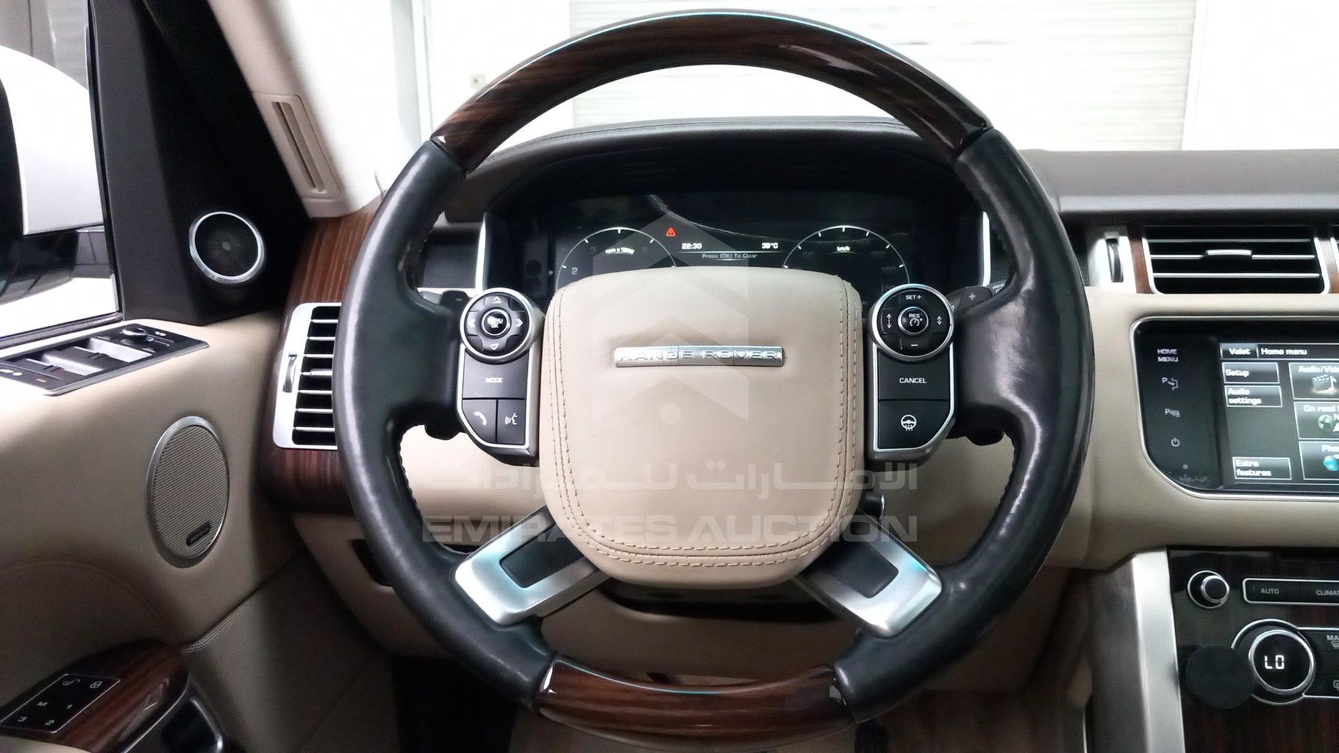 2015 RANGE ROVER VOGUE VIN: SALGA2DF3FA220010
