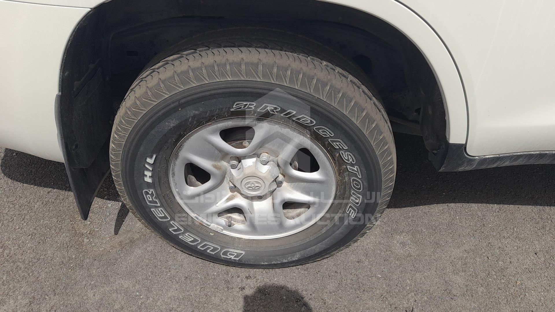 2013 TOYOTA LAND CRUISER VIN: JTMDU09J6D5072251