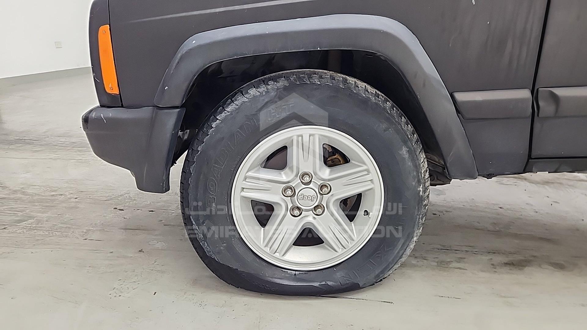 2001 JEEP CHEROKEE VIN: 1J4FT58S81L600635