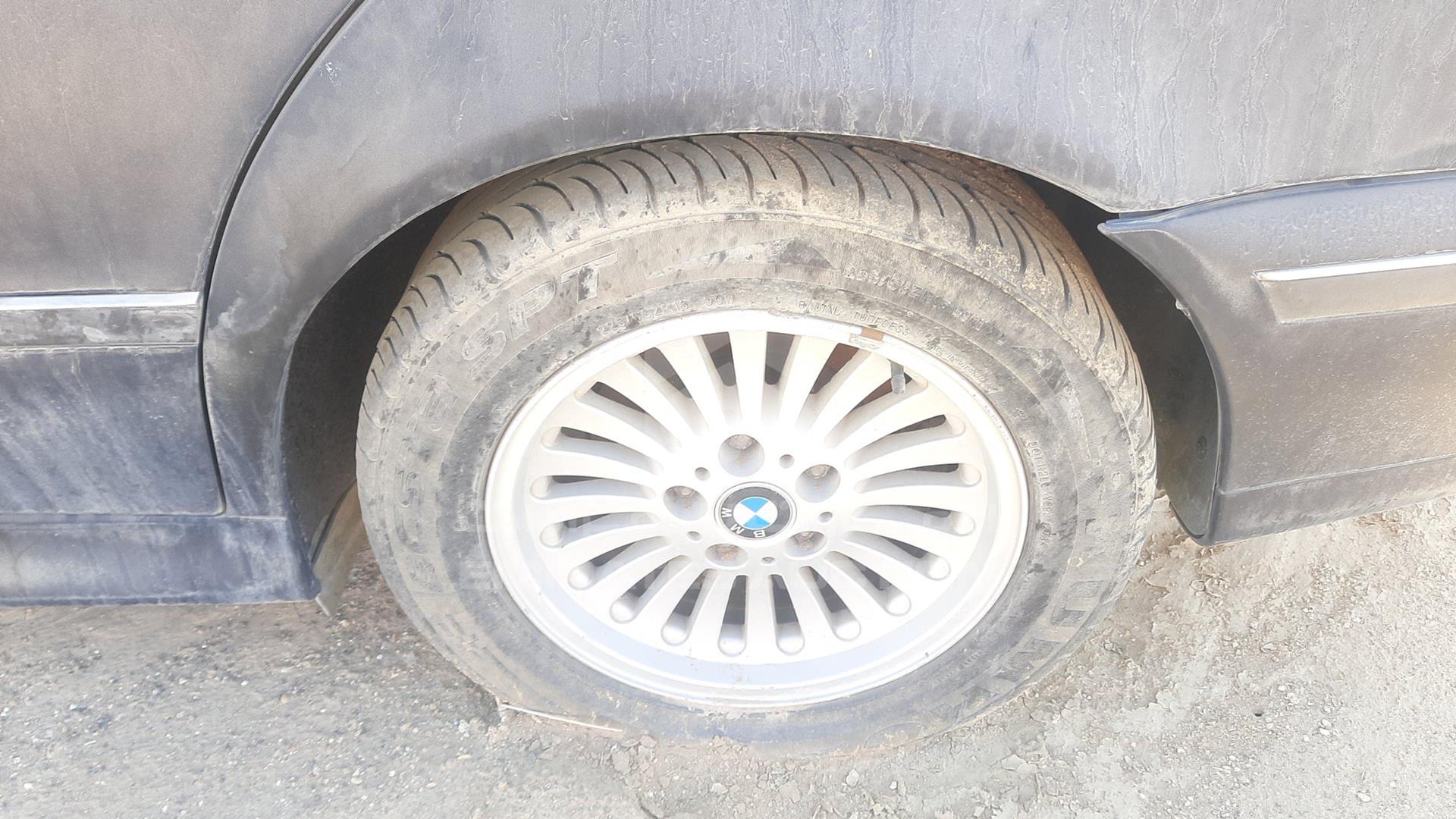 0 BMW --- VIN: WBADD6107WBR48882