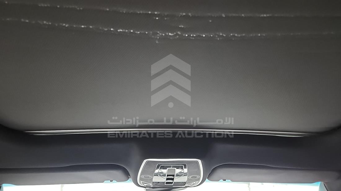 اودي A8 2020 — زاوية فتحة السقف — صورة 18