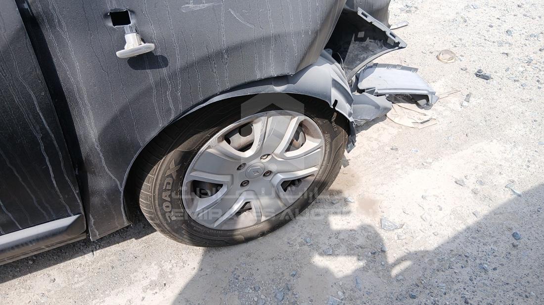 2018 Renault Dokker — Front Right Tyre — Photo 25
