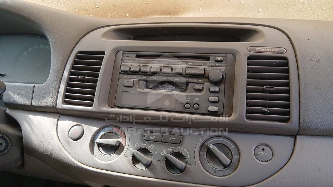 2004 Toyota Camry — Entertainment Systems & Camera Monitor & Navigation — Photo 15