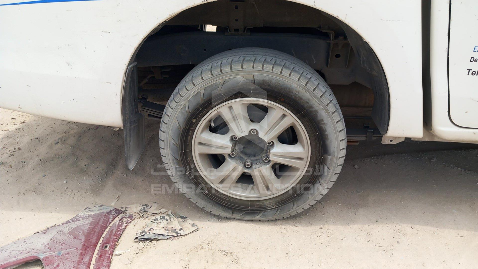 2015 ISUZU D-MAX VIN: MPAEL3317FT013569
