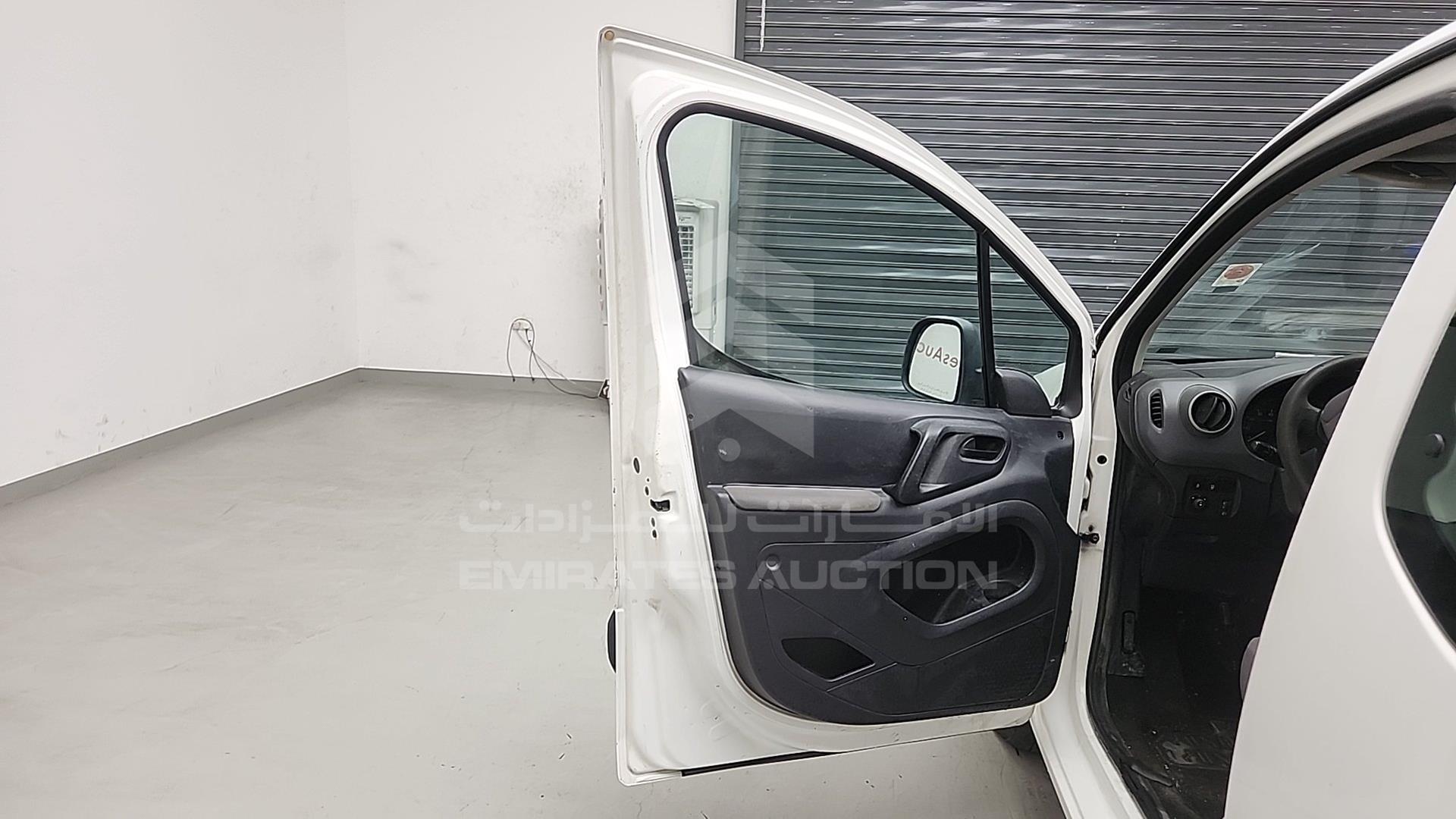 2017 PEUGEOT PARTNER VIN: VF37JNFUXHJ508703