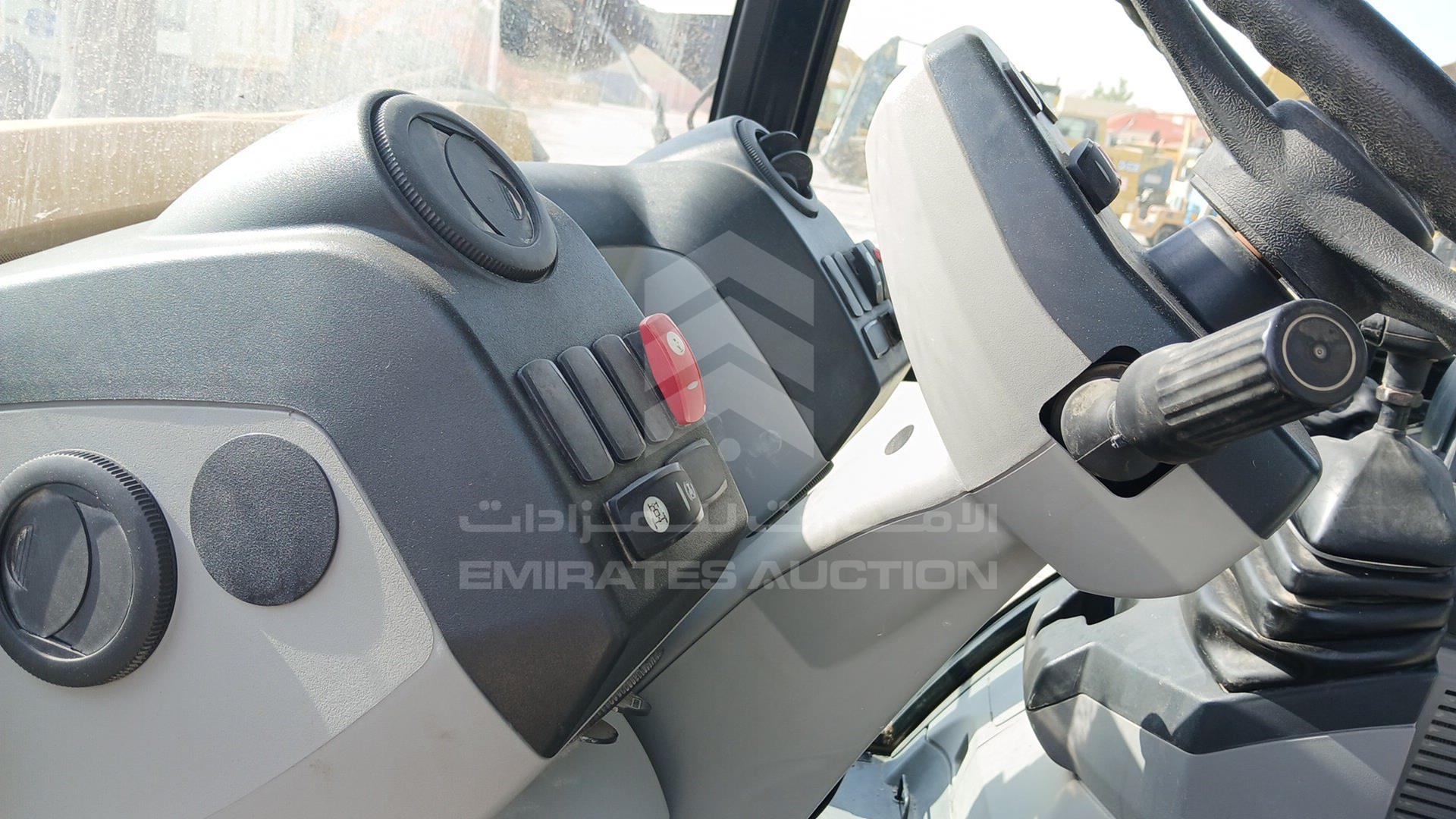 2013 CATERPILLAR --- VIN: CAT0434FJLDH00154