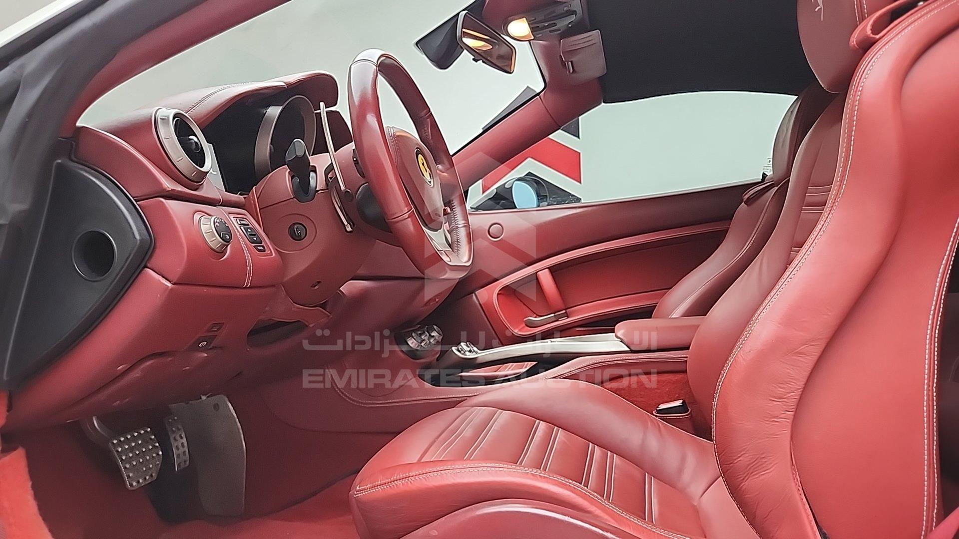 2014 FERRARI CALIFORNIA VIN: ZFFTJ65T1E0198371