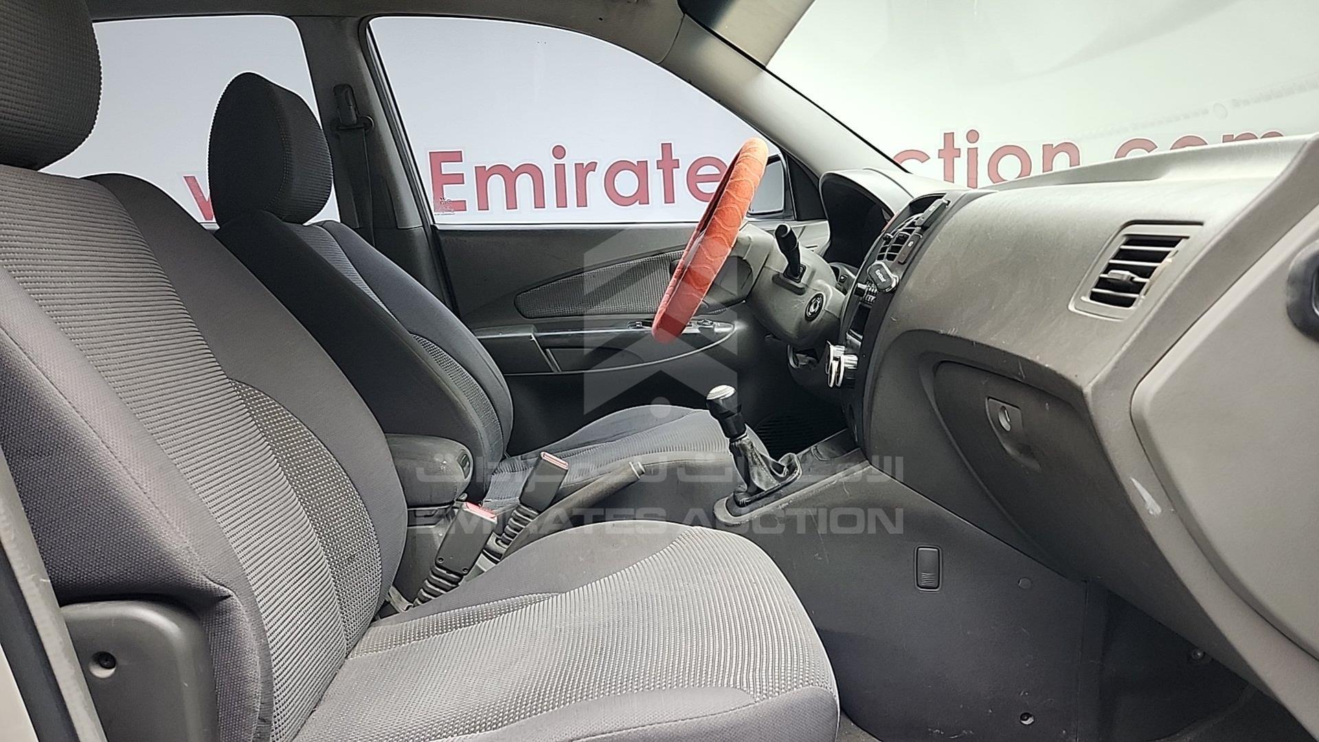 2007 HYUNDAI TUCSON VIN: KMHJM81B97U571167