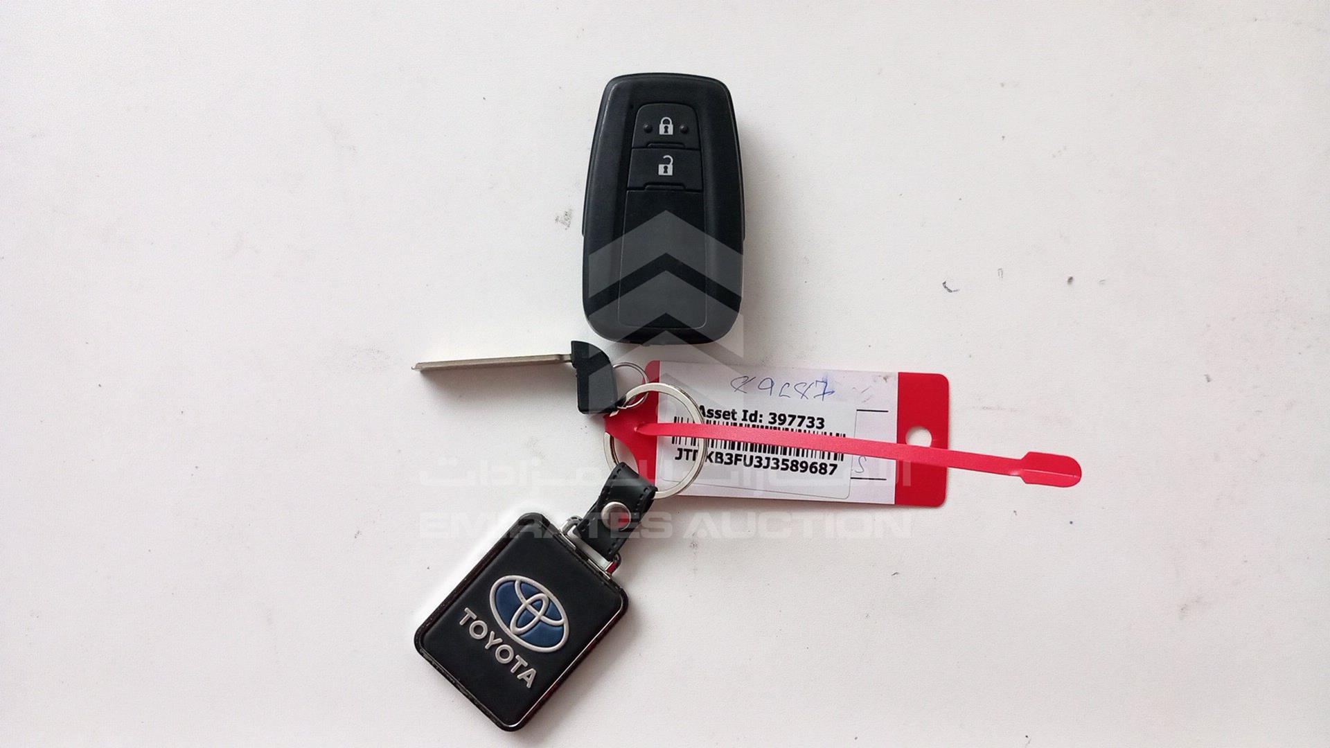 2018 TOYOTA PRIUS VIN: JTDKB3FU3J3589687