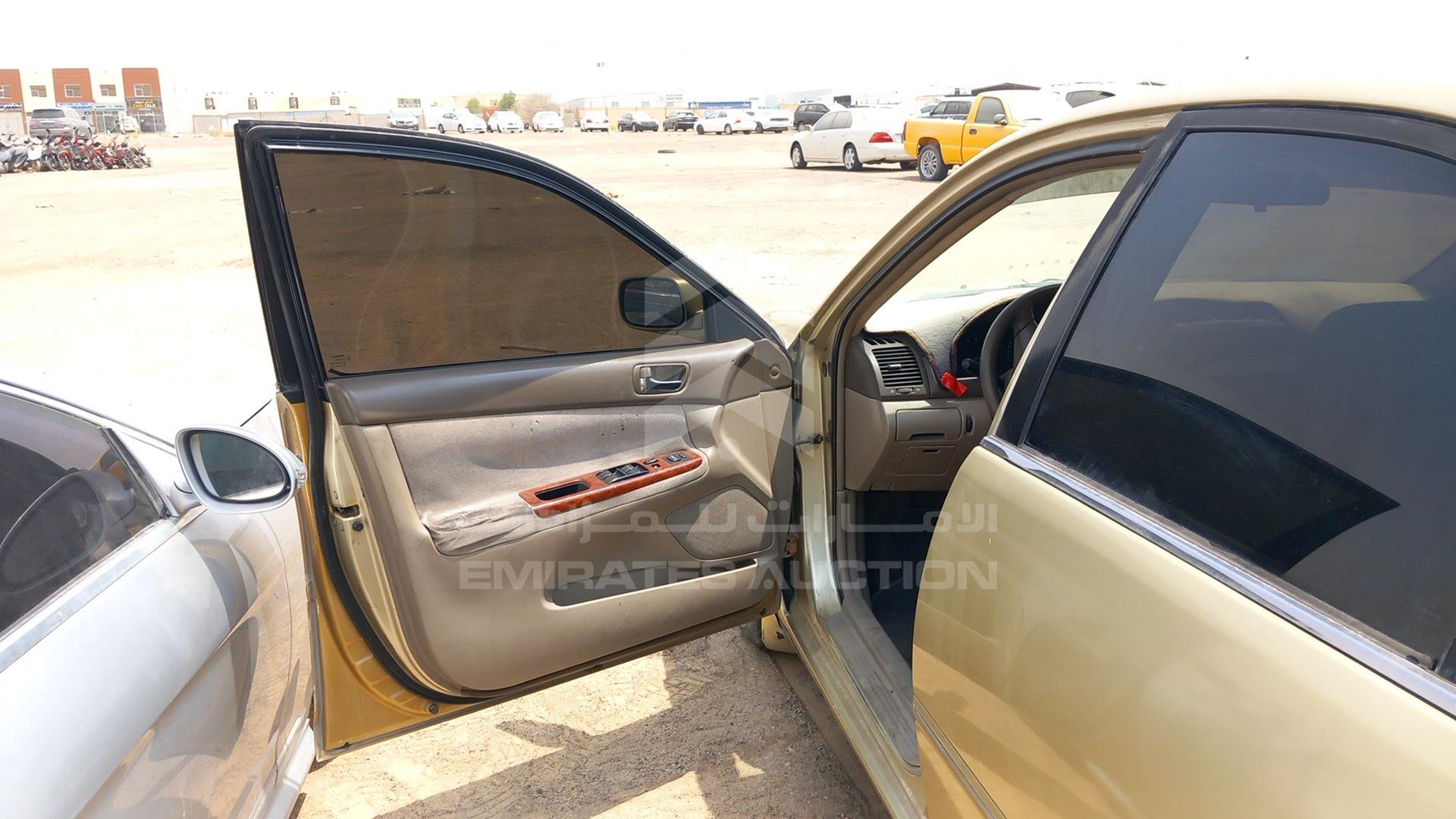 2003 TOYOTA --- VIN: 6T1BE32K63X403261