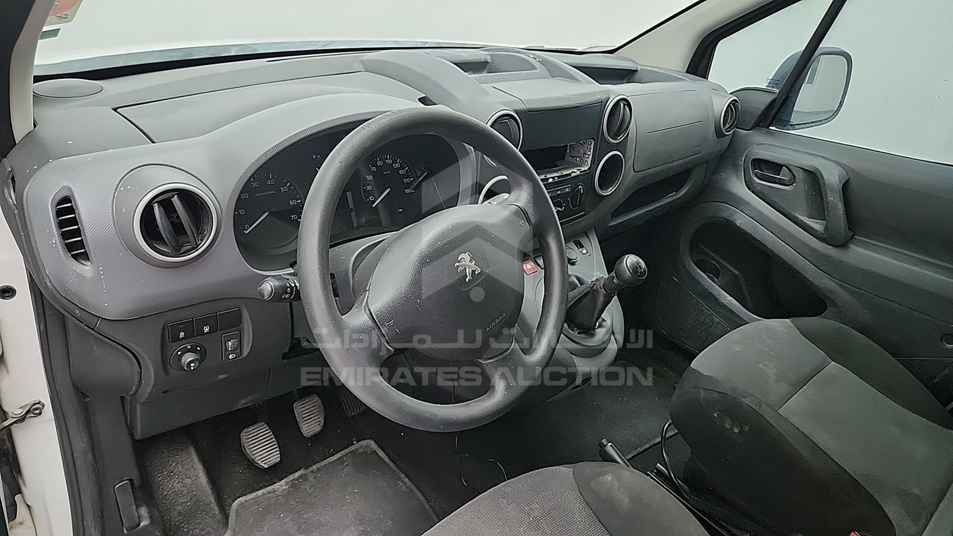 2018 PEUGEOT PARTNER VIN: VF37JNFUXJJ584167