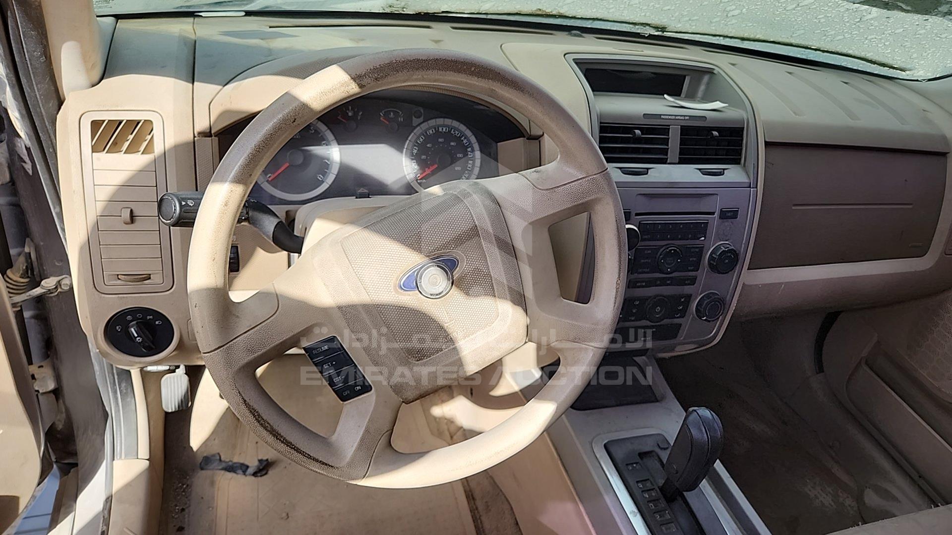 2008 FORD ESCAPE VIN: 1FMCU93118KA54512