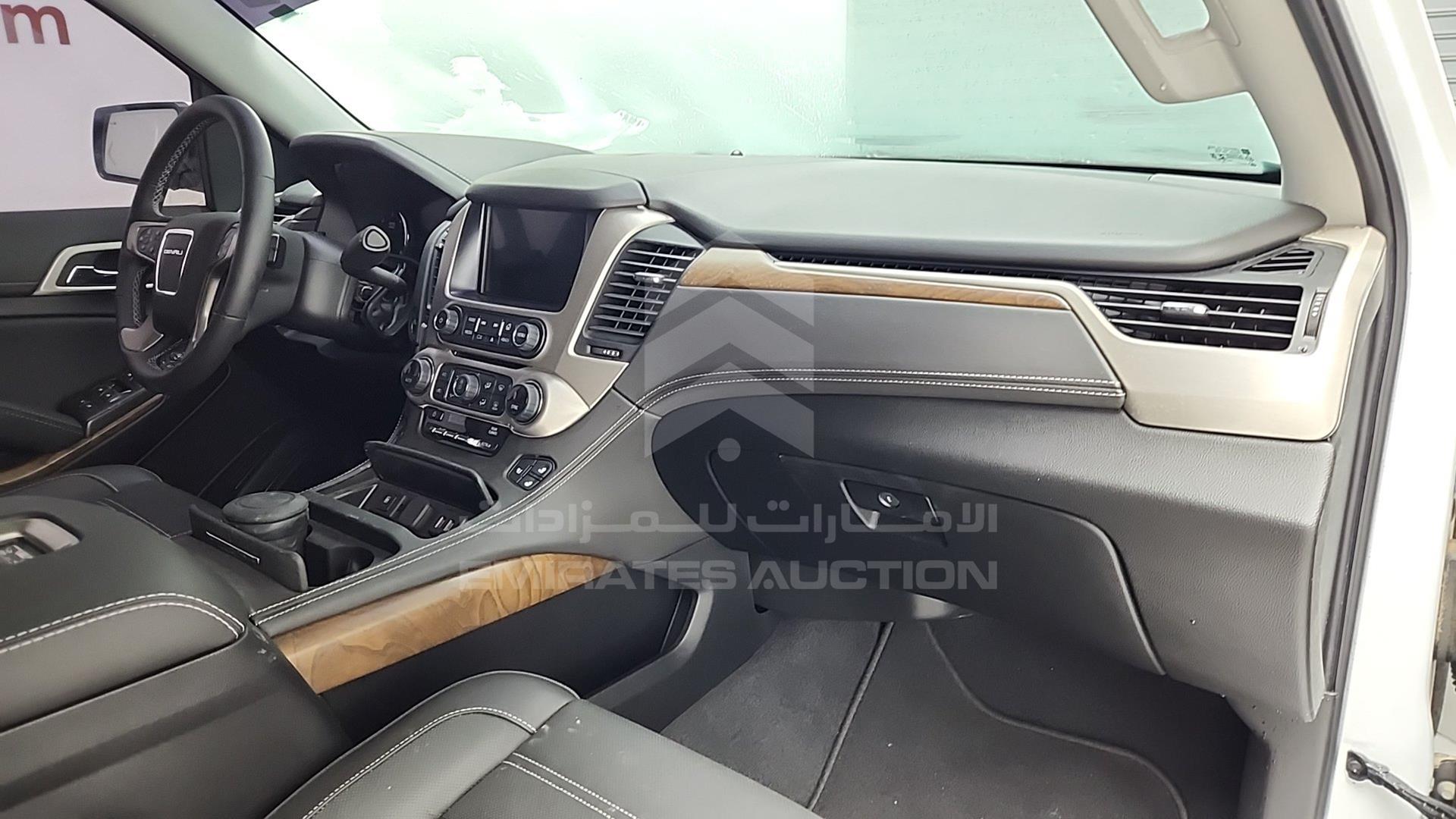 2020 GMC YUKON DENALI VIN: 1GKS27KJ9LR202180