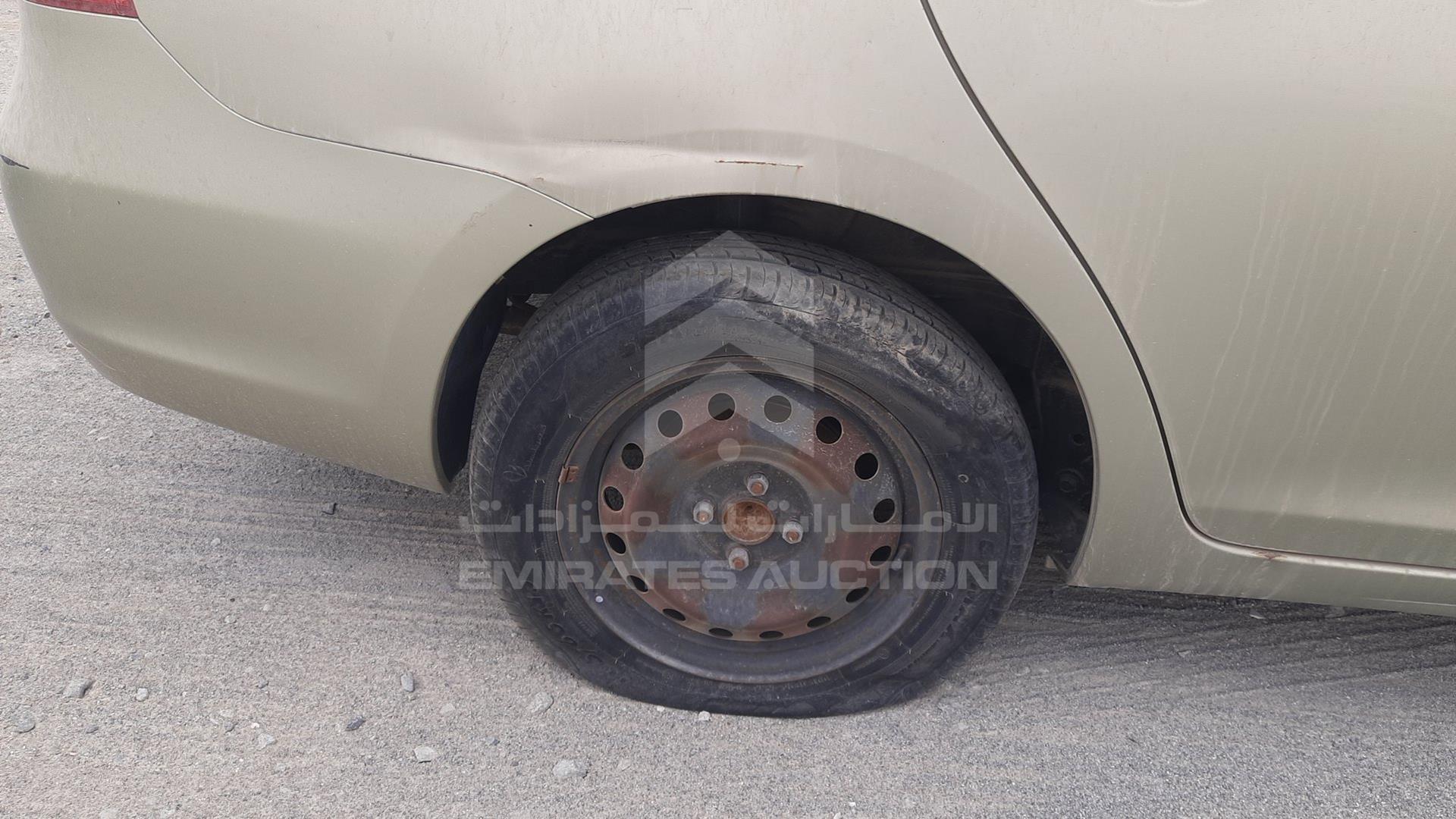 2006 TOYOTA YARIS VIN: JTDBW923061013451