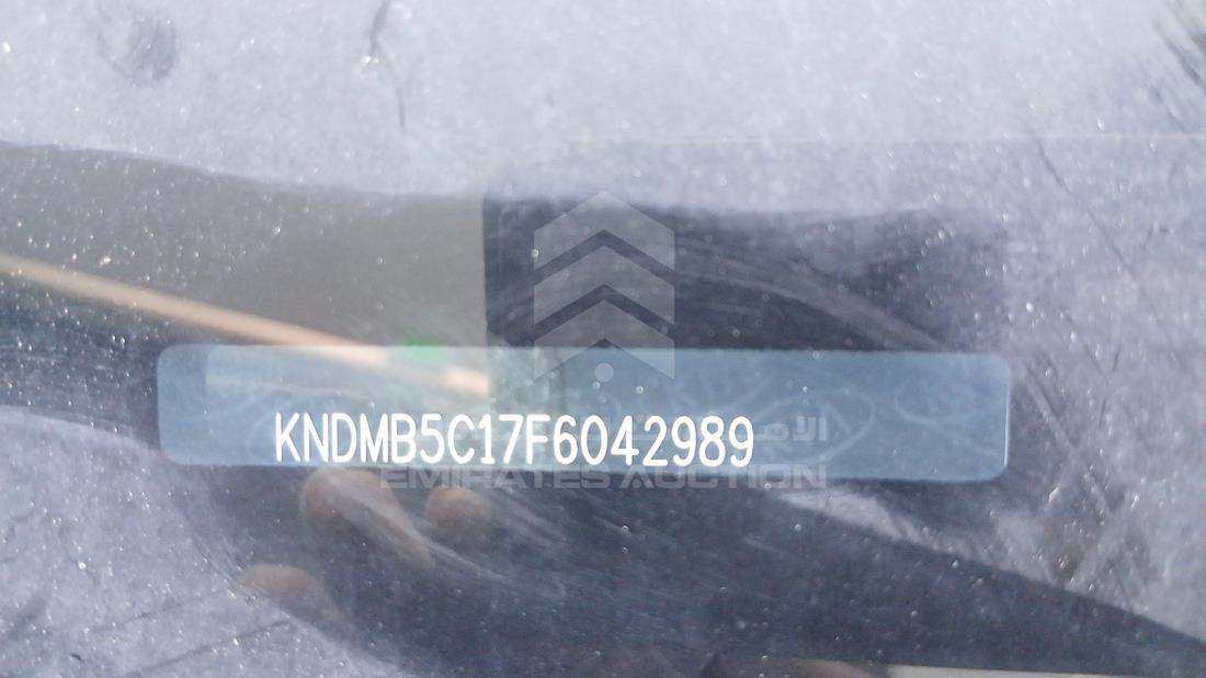 2015 Kia Sedona — VIN on Frame — Photo 5