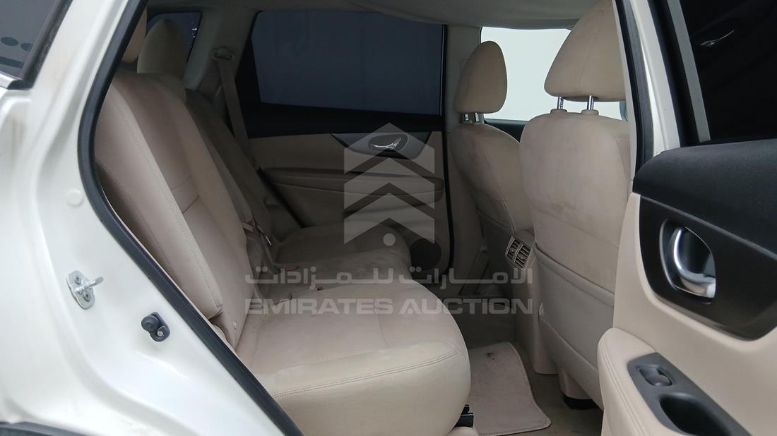 2015 Nissan X-Trail — Rear Right Passenger View — Photo 24