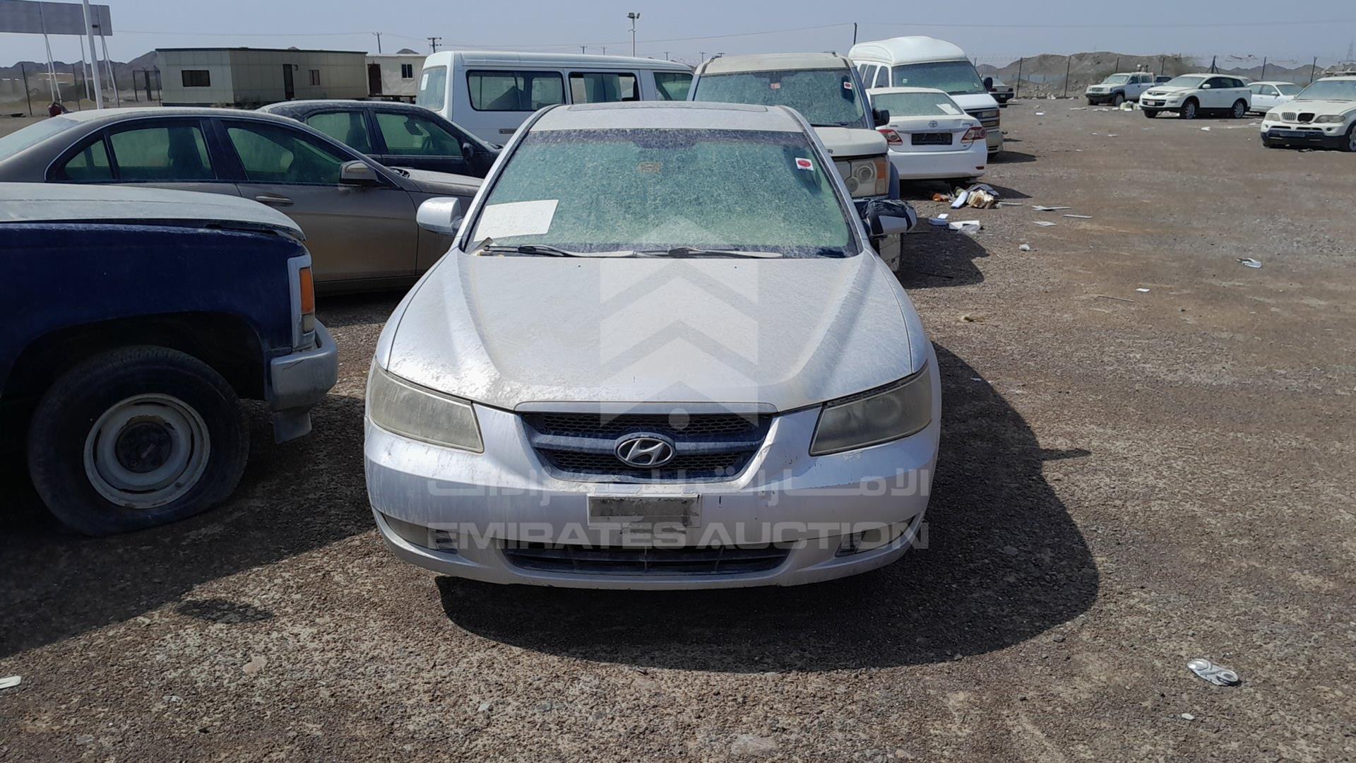 2007 HYUNDAI SONATA VIN: KMHEU41F87A327623