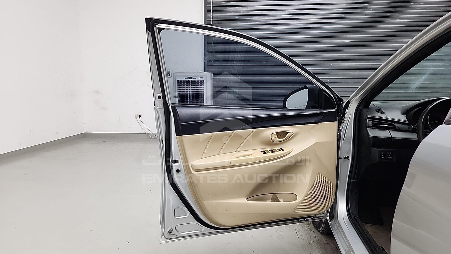 2015 TOYOTA YARIS VIN: MR2KW9F31F1091594