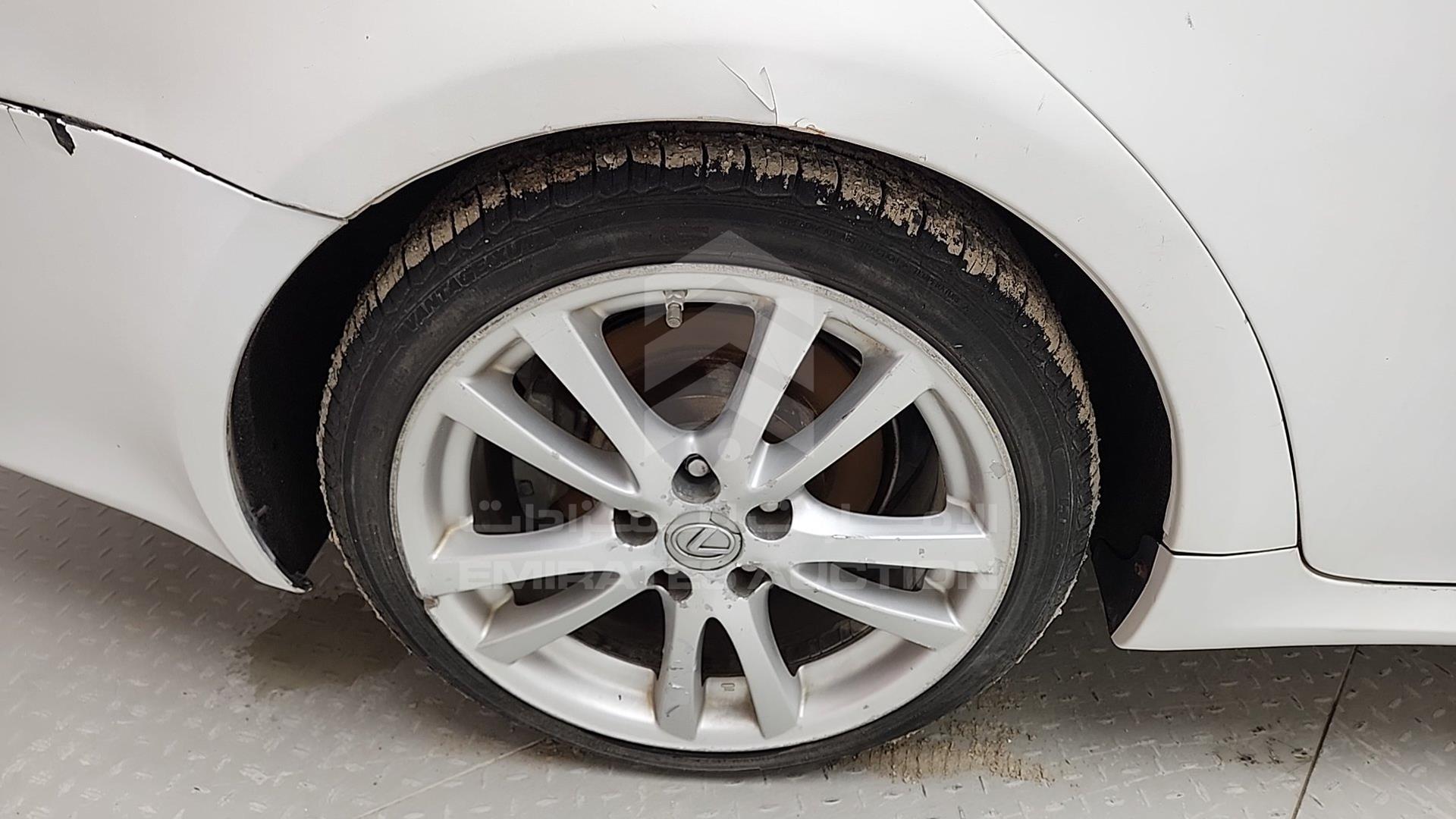 2007 LEXUS --- VIN: JTHBG262X72001369