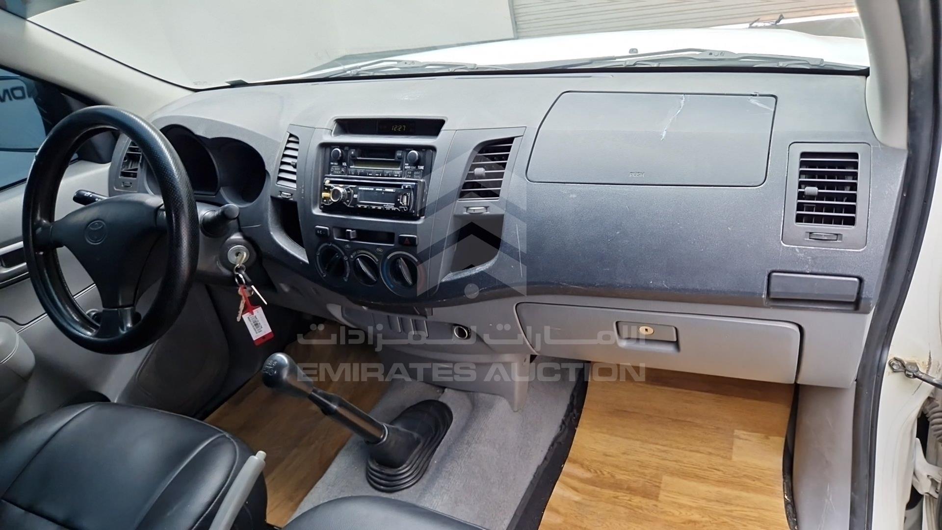 2008 TOYOTA HILUX VIN: MR0EX12G782305420