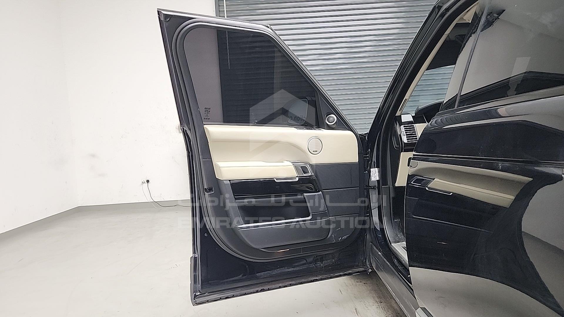 2017 RANGE ROVER VOGUE VIN: SALGA2FE3HA322950