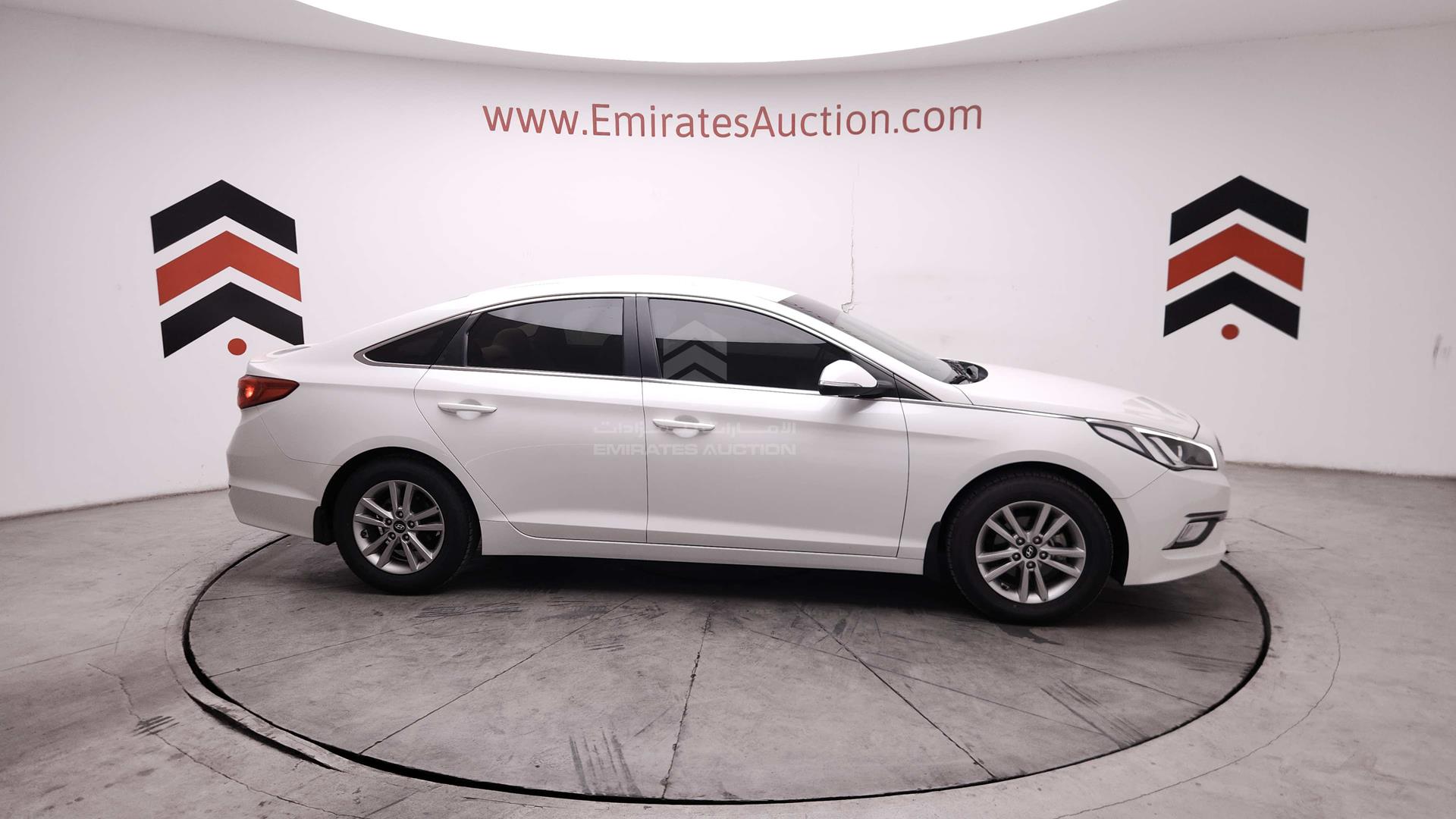 2017 HYUNDAI SONATA VIN: KMHE241G1HA289135