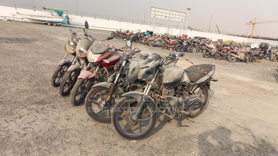 5 Motorbikes — Front Left Angle — Photo 7