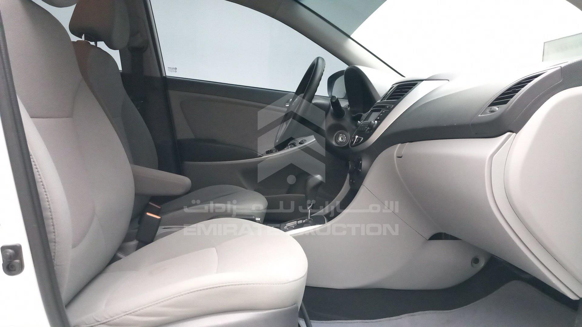 2015 HYUNDAI ACCENT VIN: KMHCT41BXFU710449