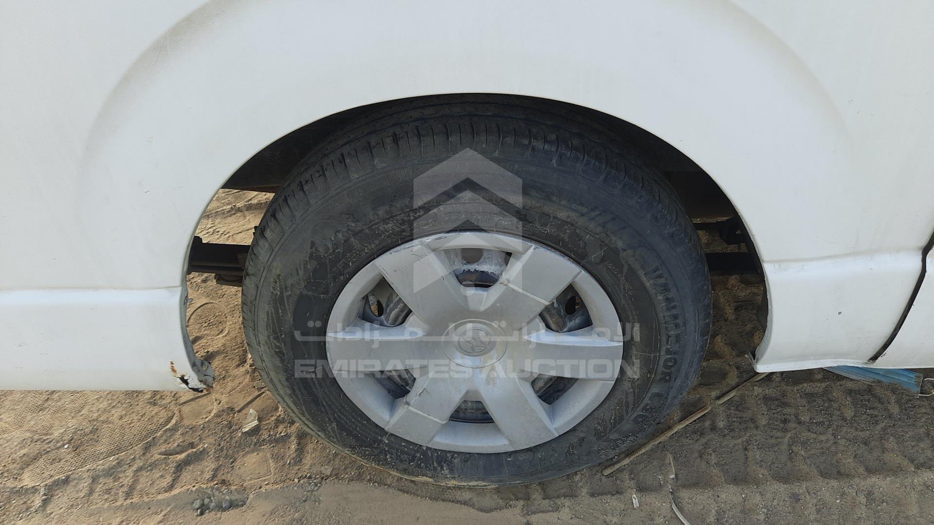 2006 TOYOTA HIACE VIN: JTFHX02PX60010799