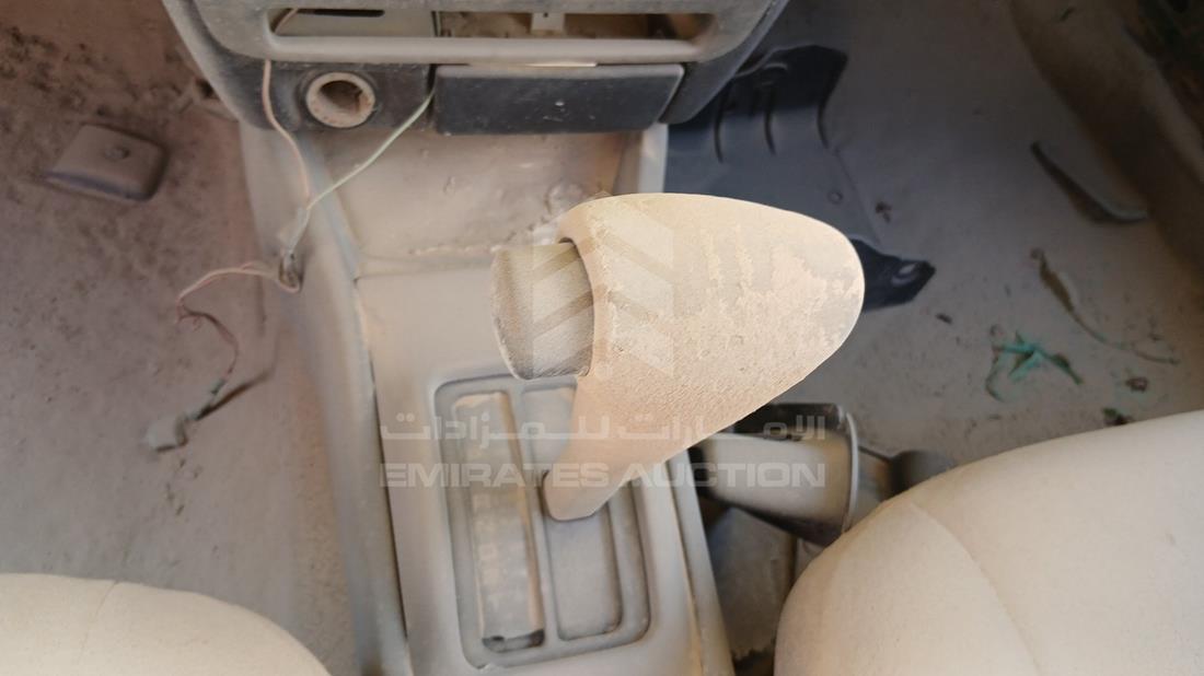 1999 Nissan Sunny — Gear View — Photo 16