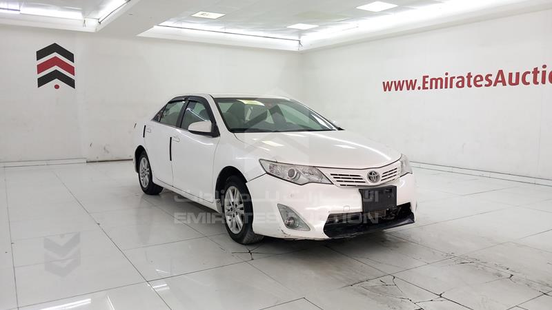 6T1BF9FKXFX534305 Auction: EmiratesAuction Lot: 413777 6T1BF9FKXFX534305 Toyota Camry 2015 WHITE Photo 9
