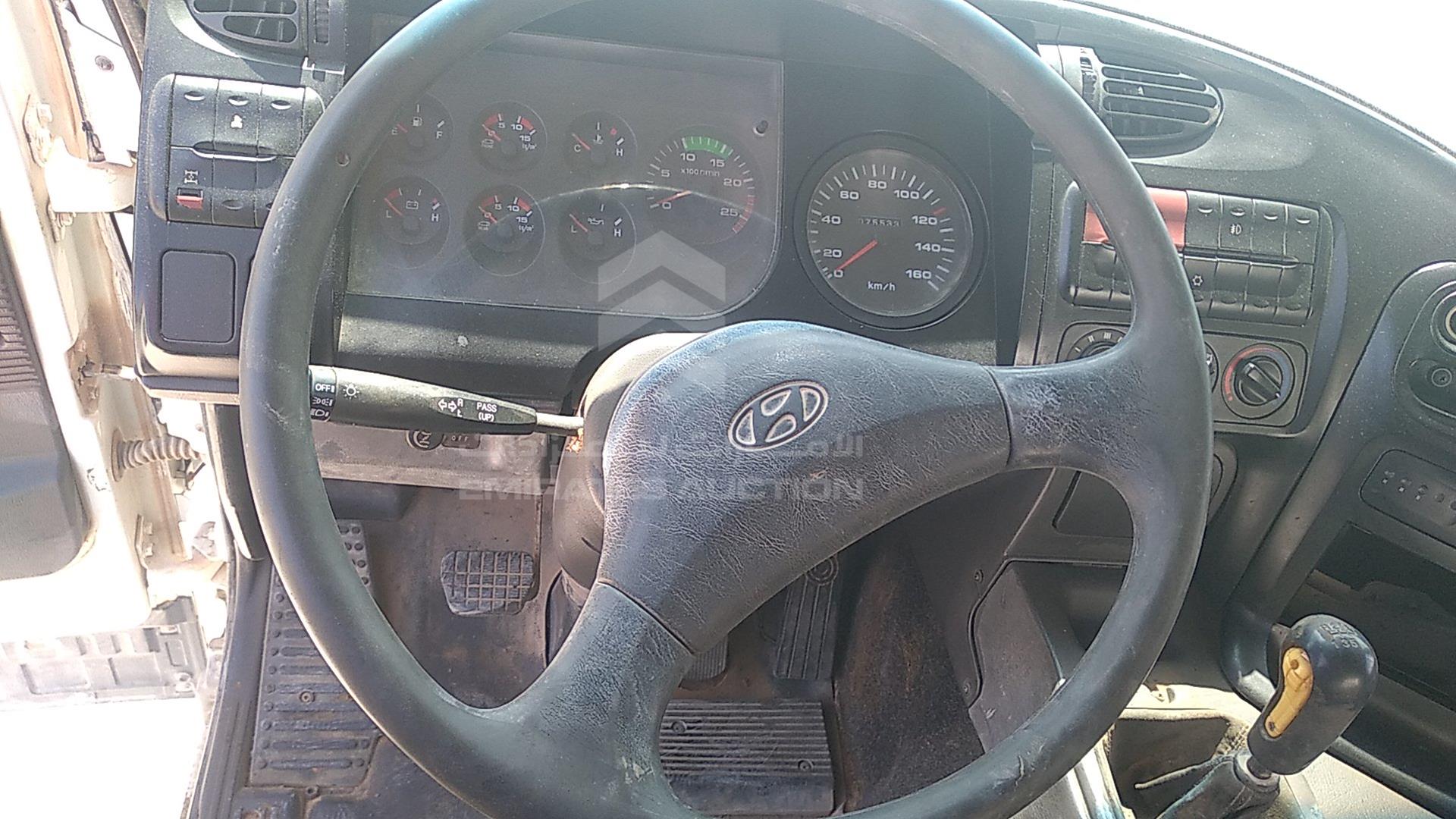 2011 HYUNDAI --- VIN: KMFDA18C7CC060478