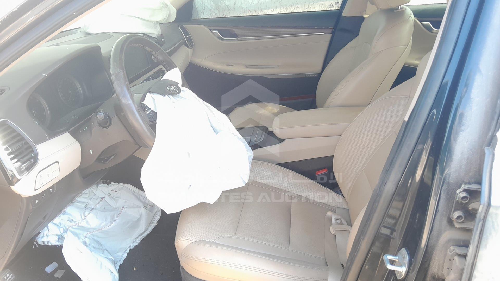 2018 HYUNDAI AZERA VIN: KMHF341F6JA182385