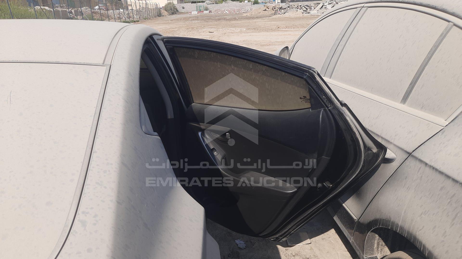 2013 HYUNDAI ELANTRA VIN: KMHDG41E9DU717098